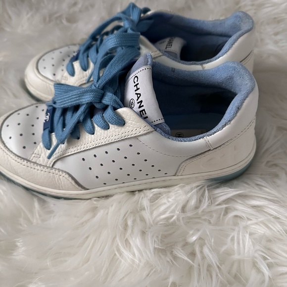 Chanel interlocking CC sneakers - Picture 9 of 12